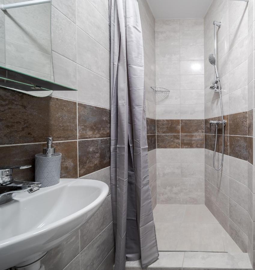 Apartment Golden Violin ! S