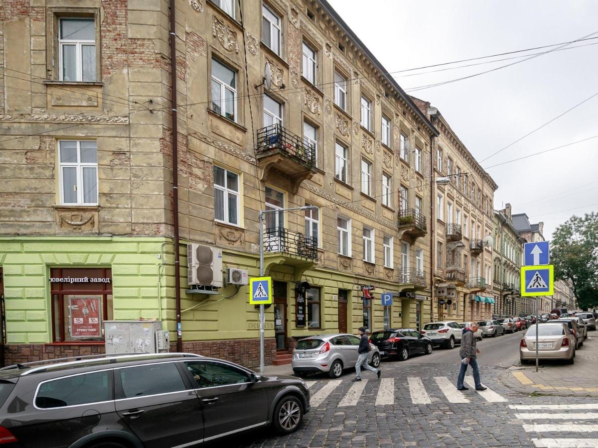Golden Violin ! S Apartment *