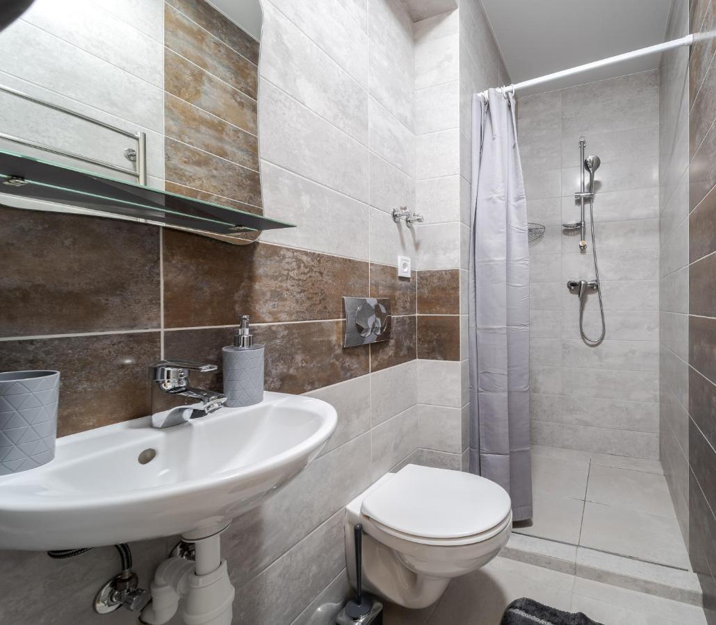 Apartment Golden Violin ! S